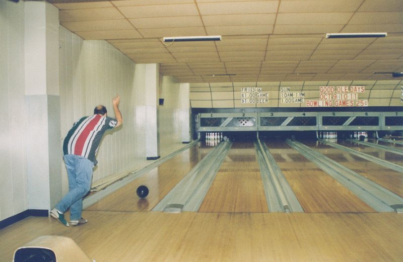 015-Bob Uncle Bowling.jpg